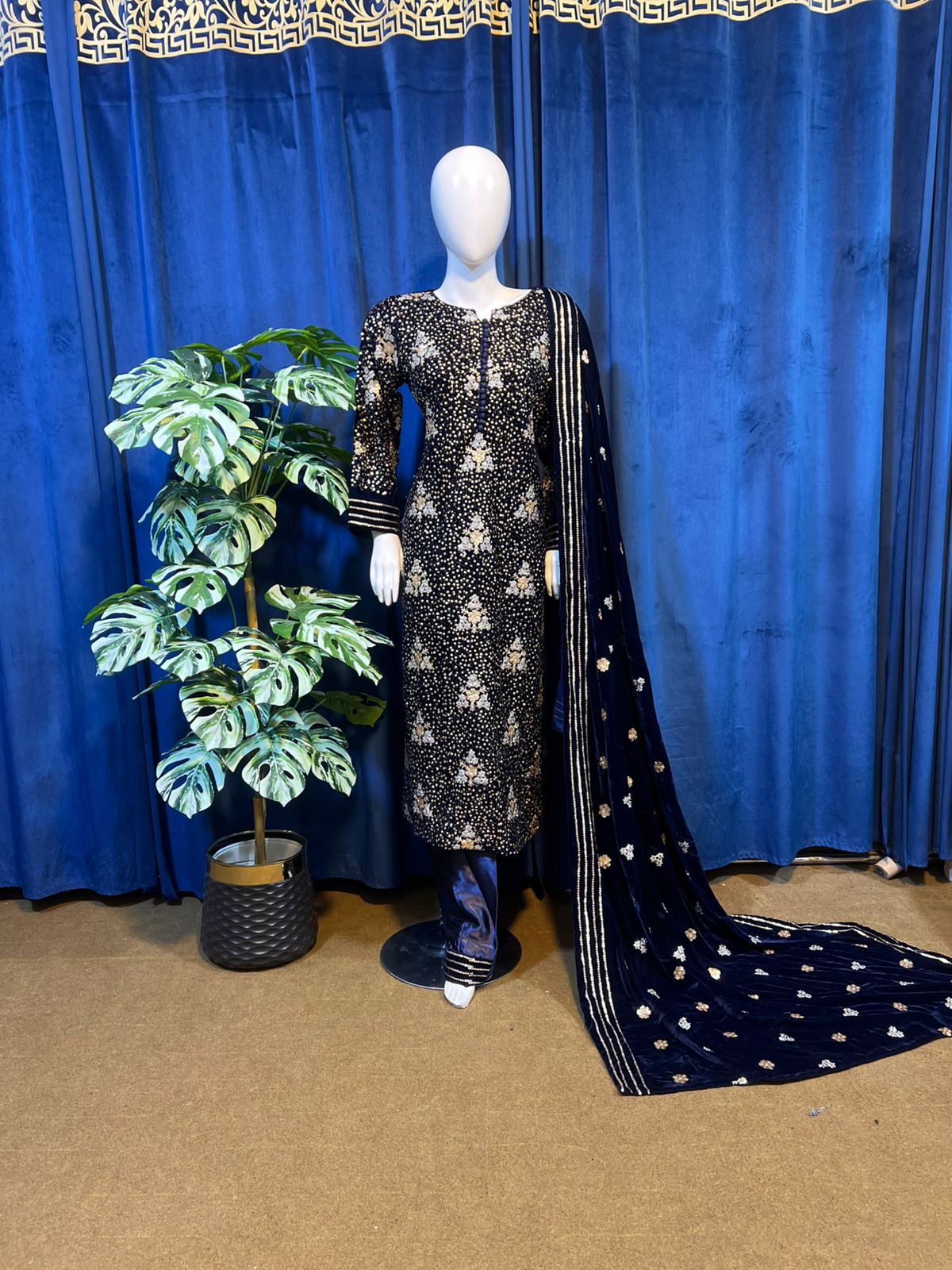 Navy Blue Embroidered Velvet 3-Piece Stitched Suit with Velvet Dupatta